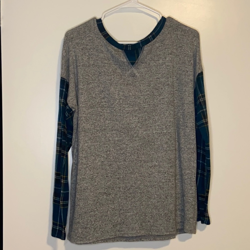 Plaid blue long sleeve grey shirt